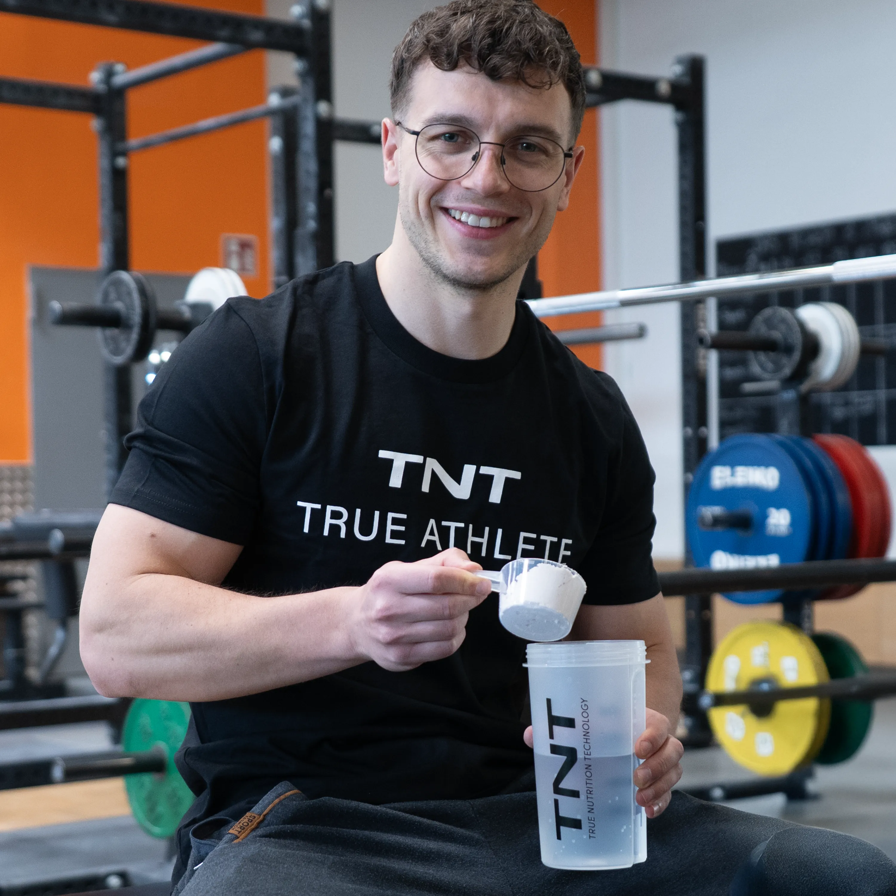 TNT Whey Protein im Fitnessstudio